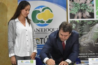 POR LA CALIDAD AMBIENTAL