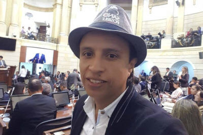 SIN DERECHO AL VOTO