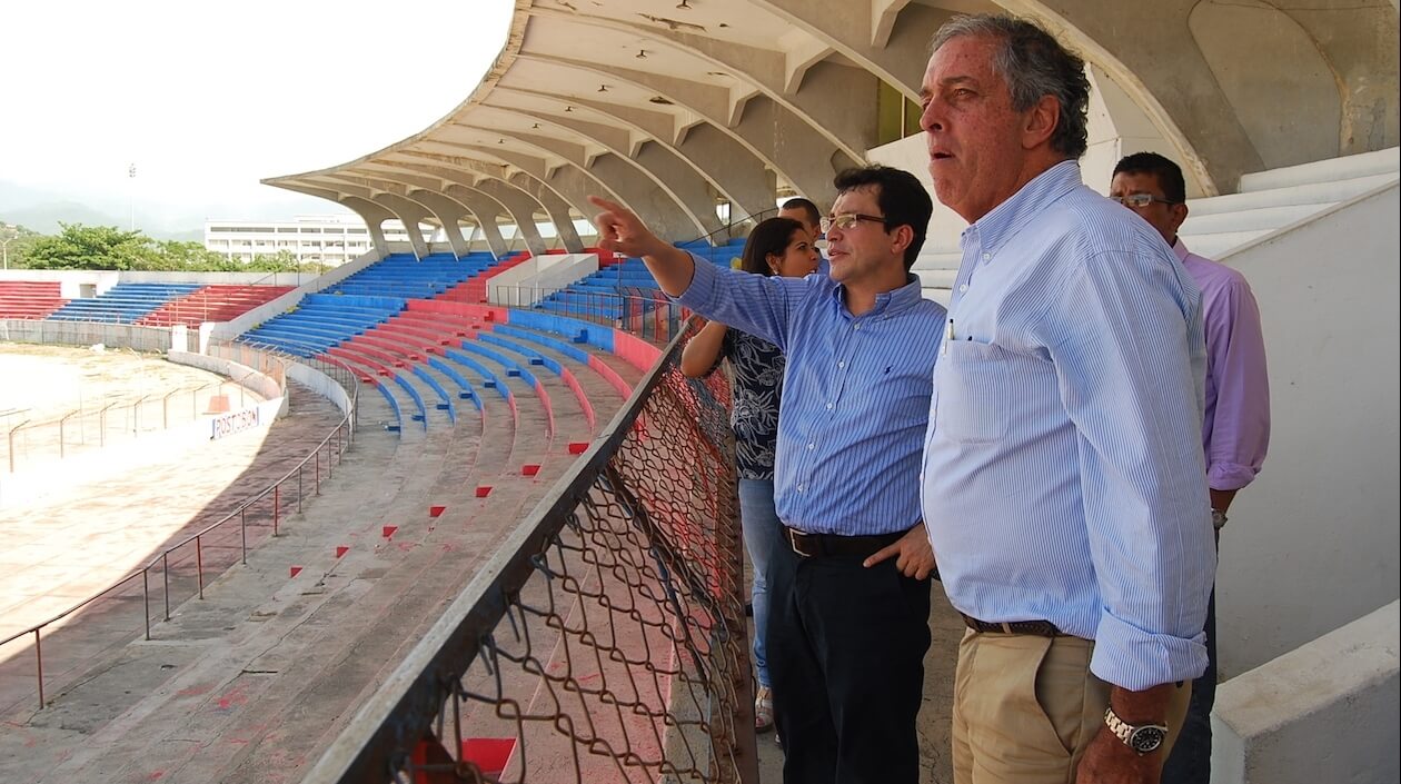 ENTRE UNOS Y OTROS 1 andres_botero_en_eduardo_santos