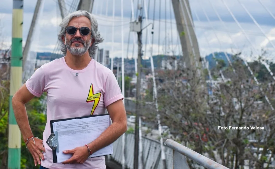 OVIEDO BUSCA ROMPER LA LÓGICA DEL “MAL MENOR” Y SE VENDE COMO LA OPCIÓN DISTINTA EN LA GRAN CONSULTA POR COLOMBIA